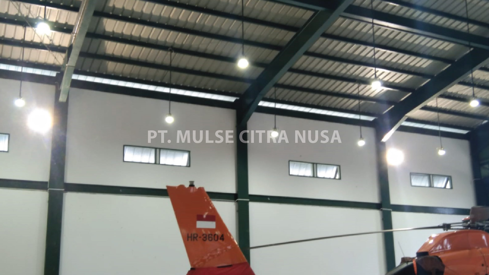 Pergantian Lampu Hanggar